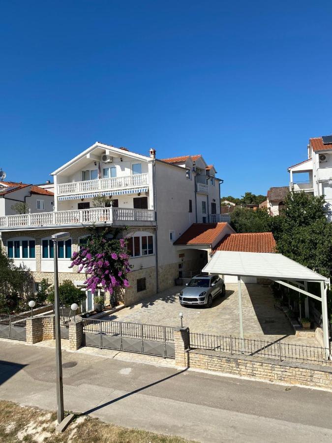 Apartments Kraljev Stanko Biograd Na Moru Exterior photo